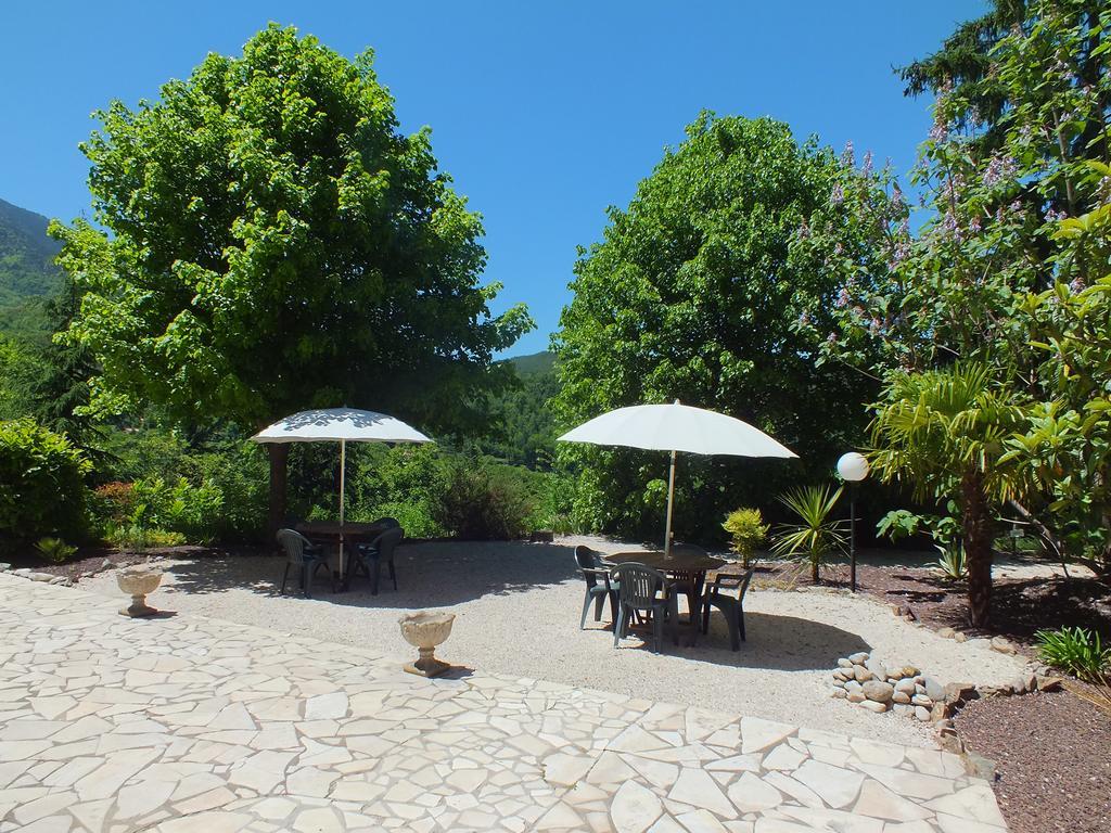 La Chataigneraie Bed & Breakfast Sahorre Exterior photo