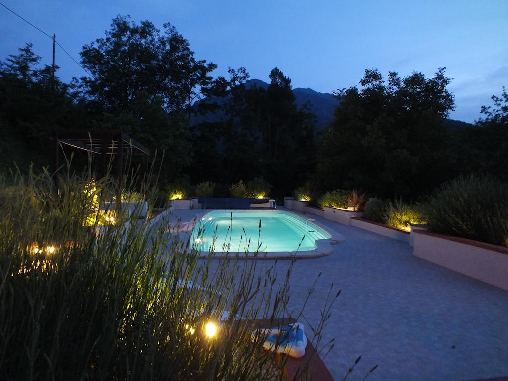 La Chataigneraie Bed & Breakfast Sahorre Exterior photo